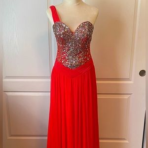 Terani Couture prom dress.  Size 8